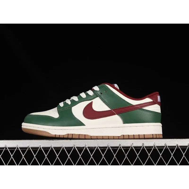 Nike Dunk Low Pine Green Sneaker